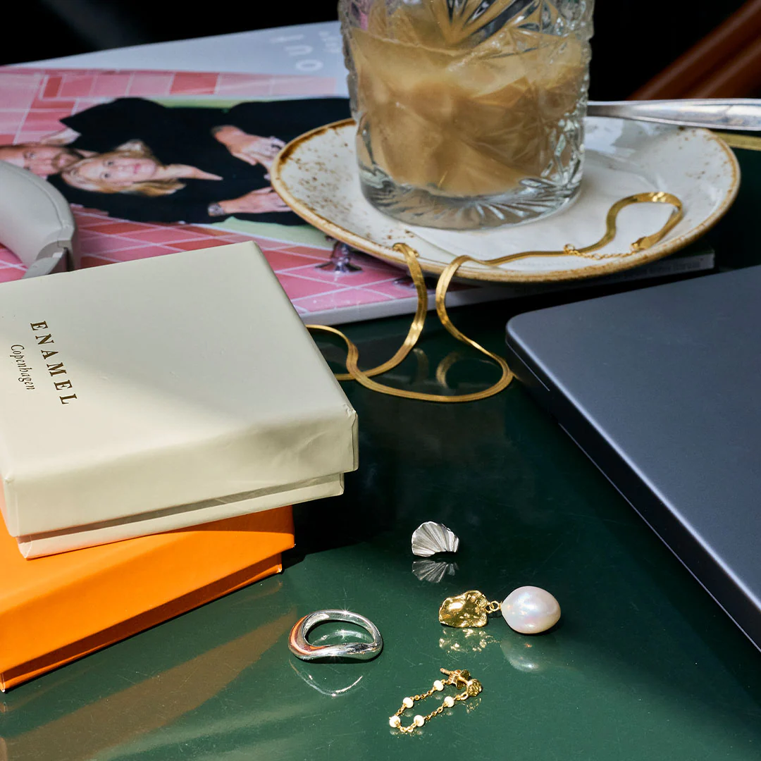 Earring, Paris - Image 3