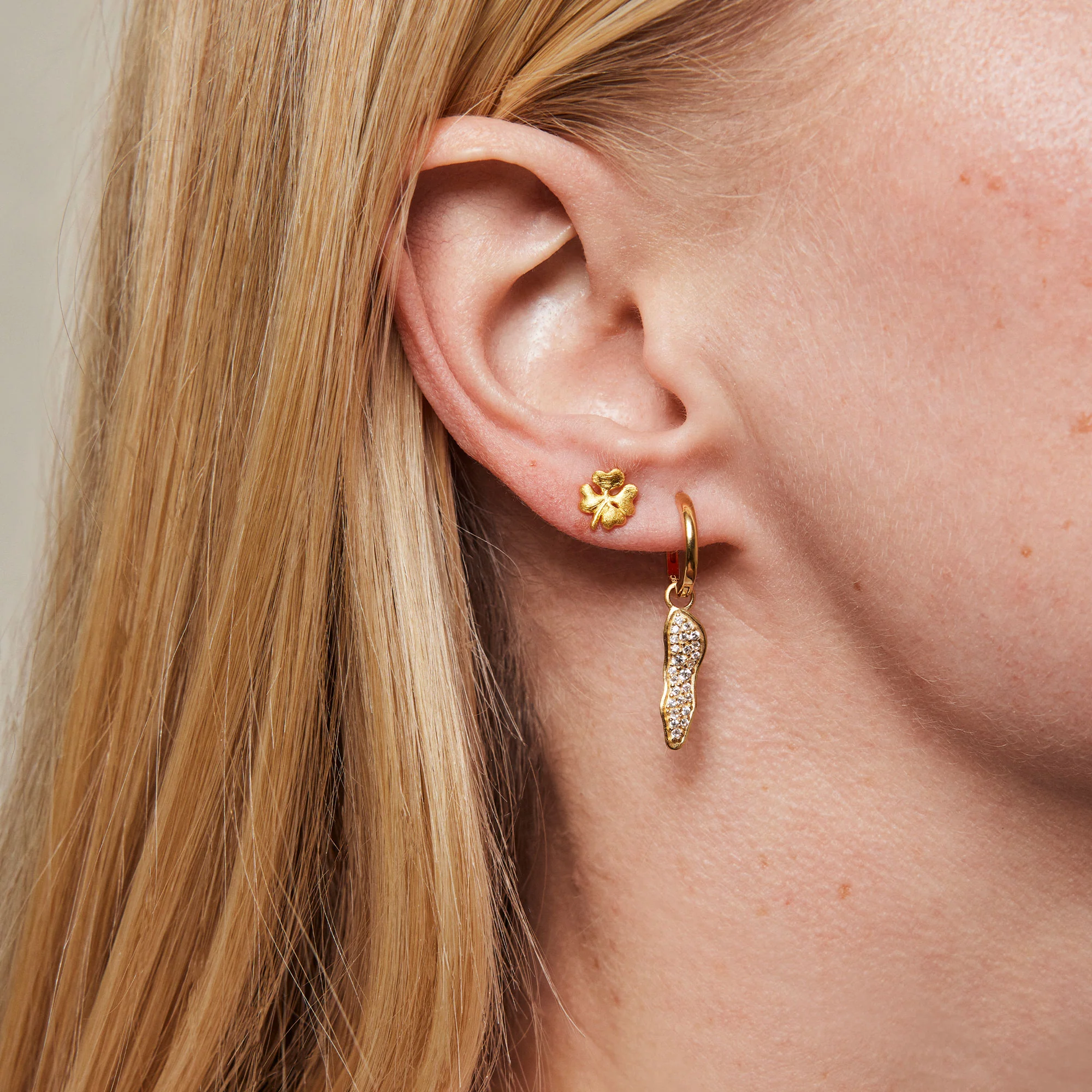 Studs, Organic clover - Image 3